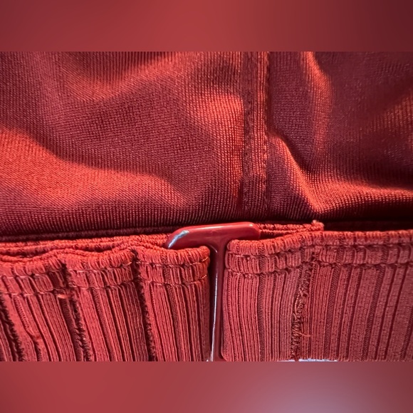 Women’s Medium Old Navy Bathing Suit Top GUC - Picture 3 of 7